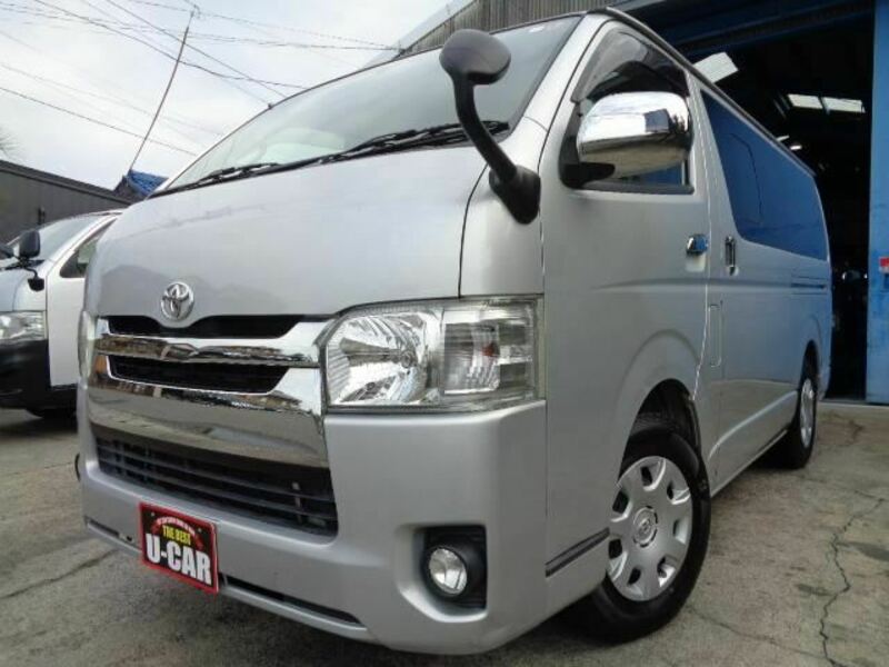 TOYOTA　HIACE VAN