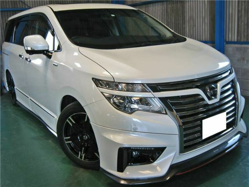 NISSAN　ELGRAND