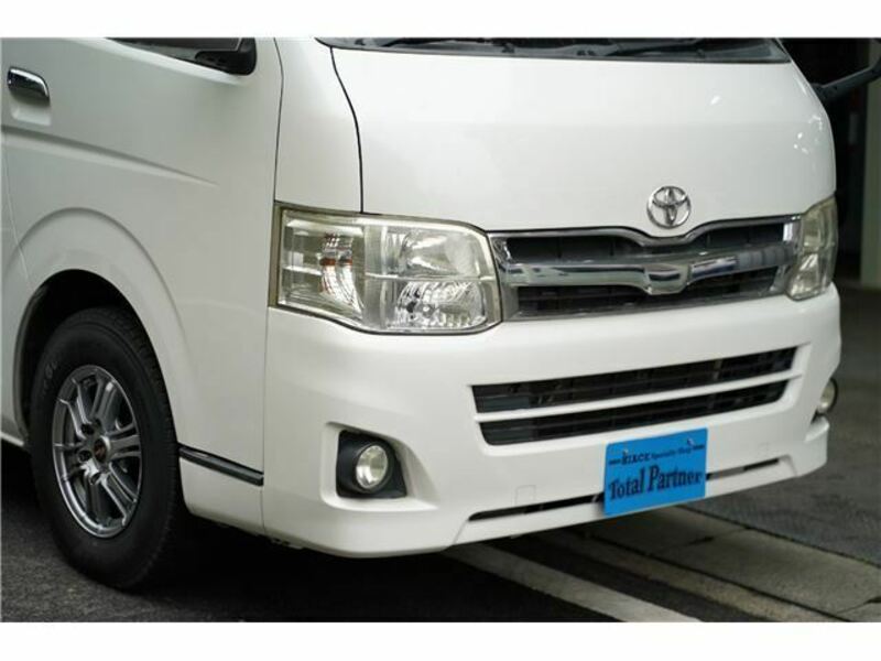 HIACE VAN-8