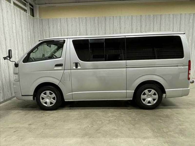 HIACE VAN-11