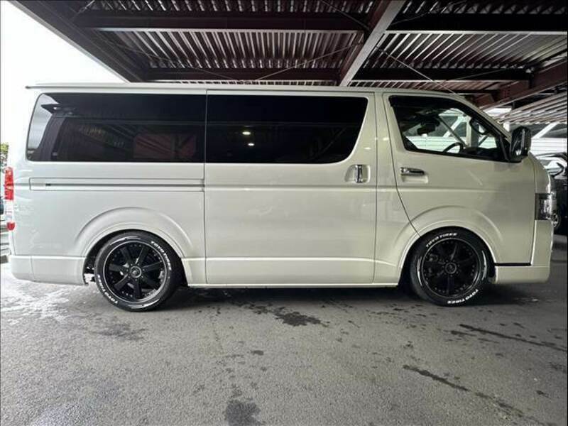 HIACE VAN-4