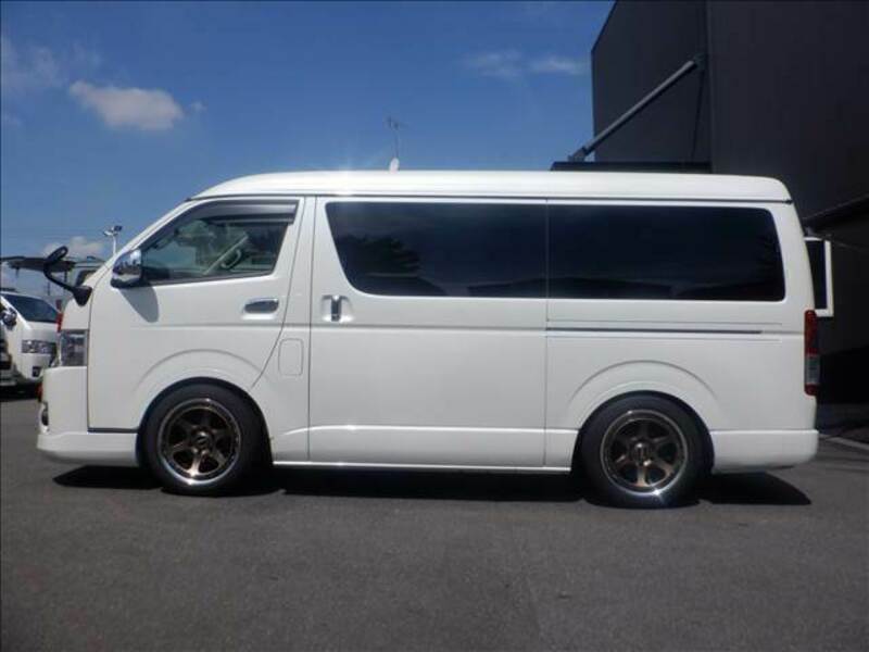 HIACE VAN-13