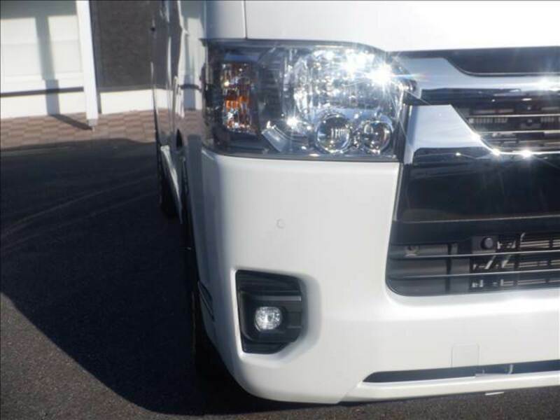 HIACE VAN-9