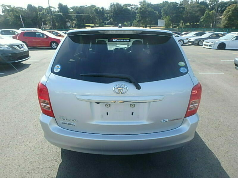 COROLLA FIELDER