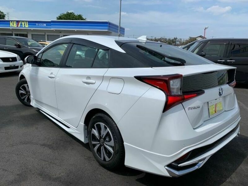 PRIUS-6