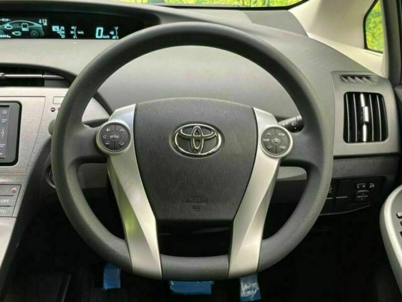 PRIUS-11