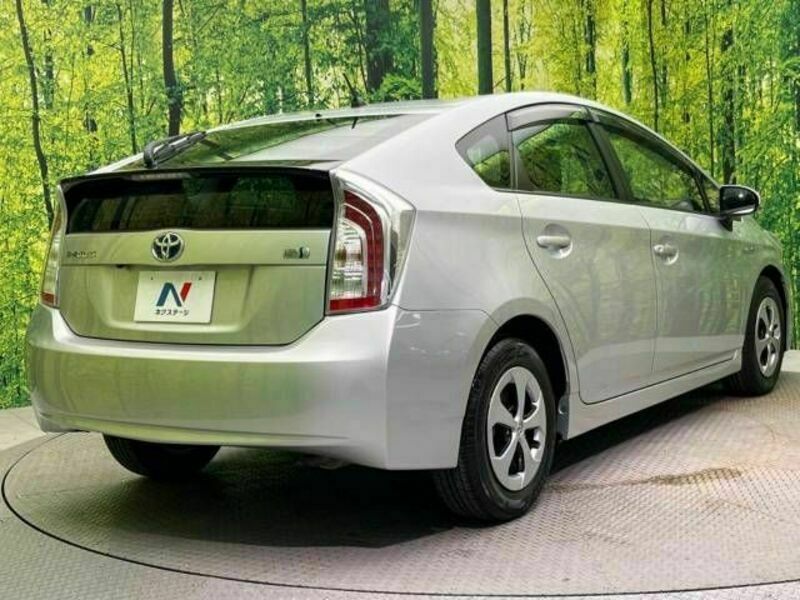 PRIUS-17