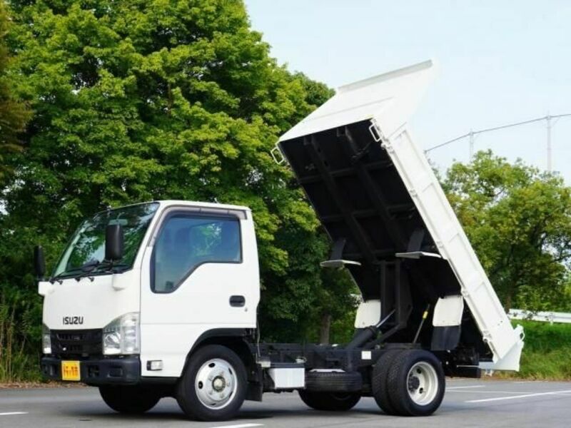 ISUZU　ELF