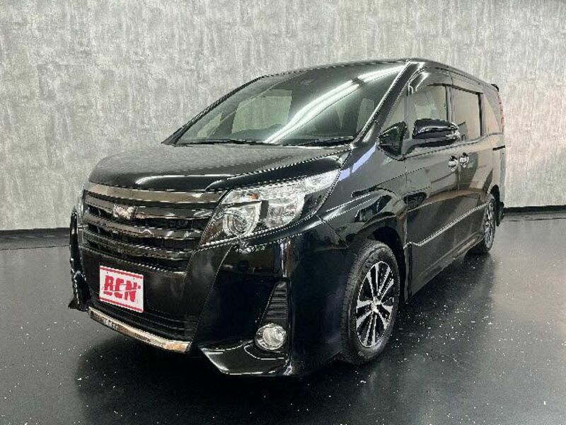 TOYOTA　NOAH