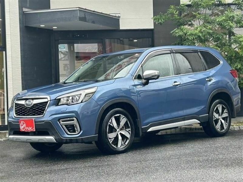 SUBARU　FORESTER