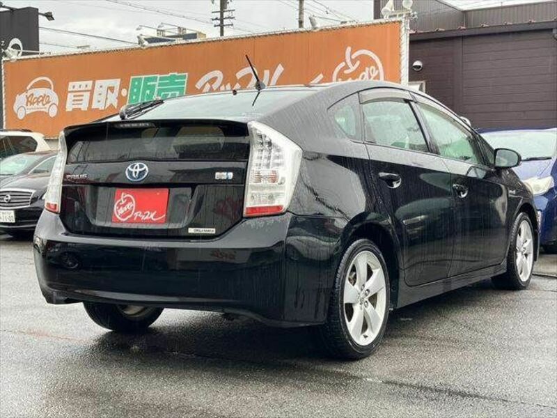 PRIUS-18