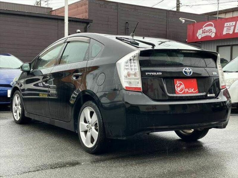 PRIUS-19