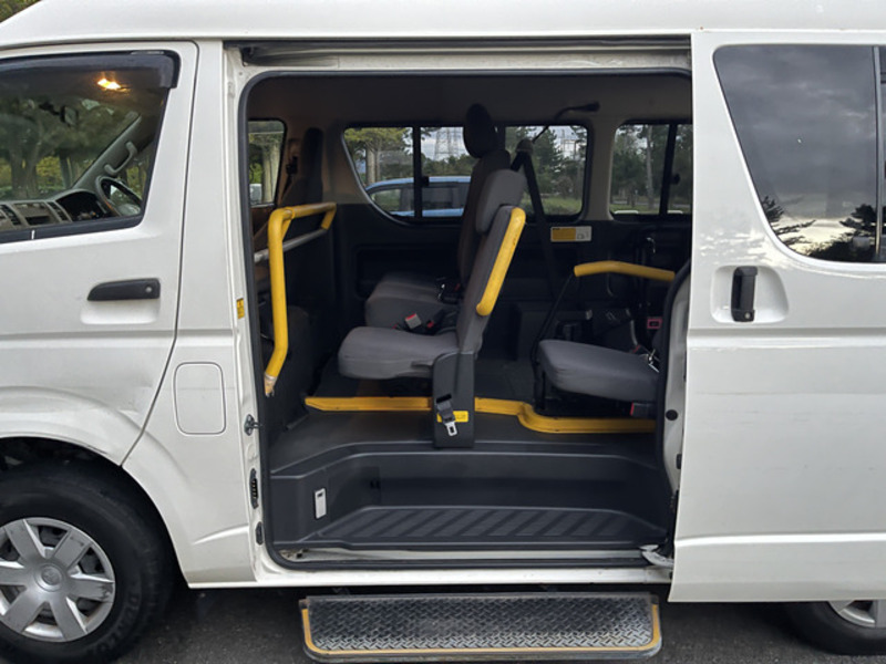 HIACE VAN-12