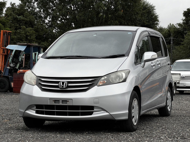 HONDA　FREED