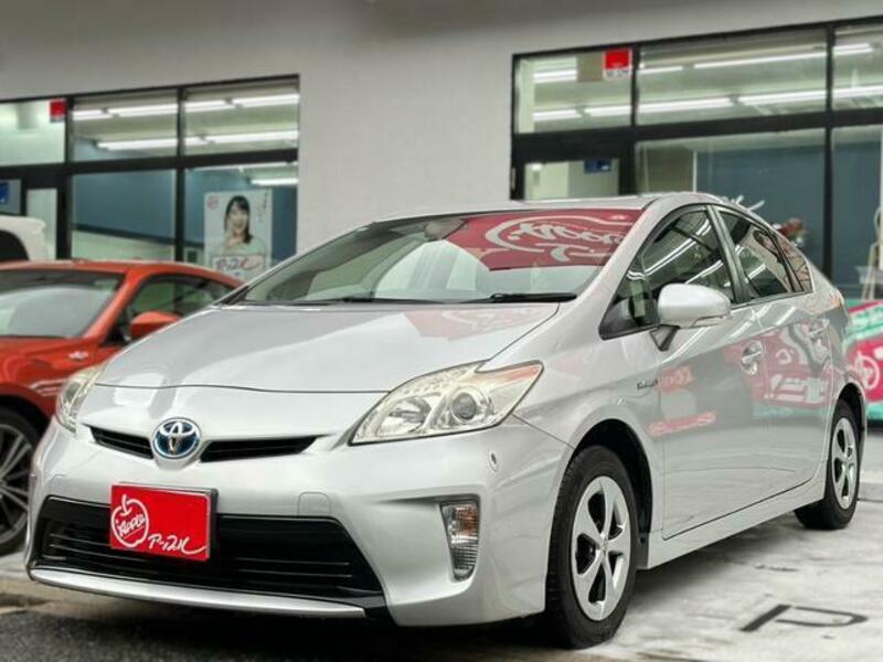 TOYOTA　PRIUS