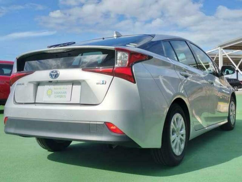 PRIUS-3