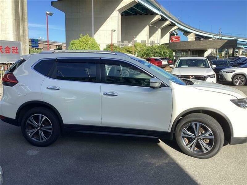 X-TRAIL-16