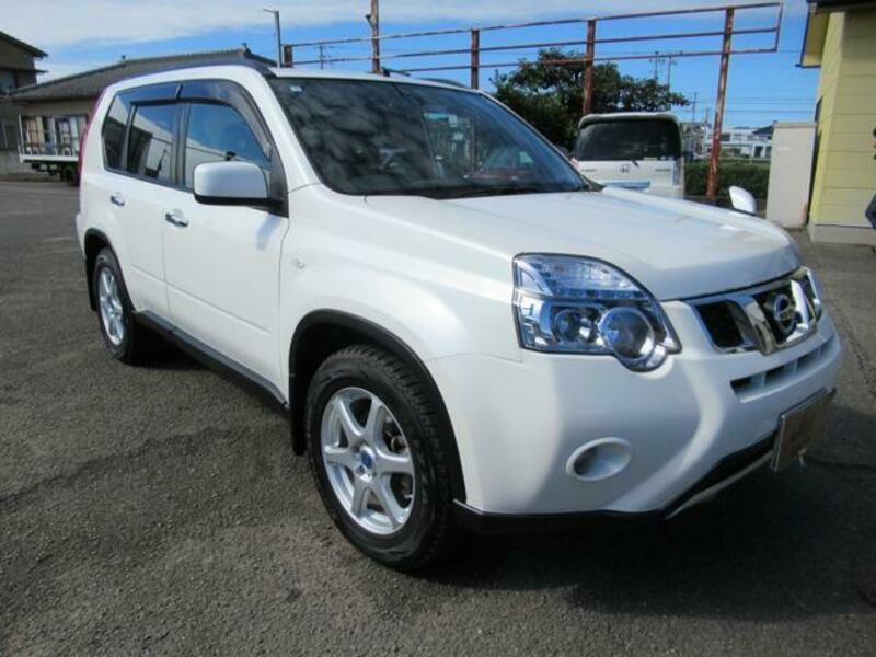 NISSAN　X-TRAIL