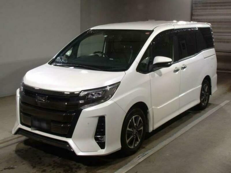 TOYOTA　NOAH