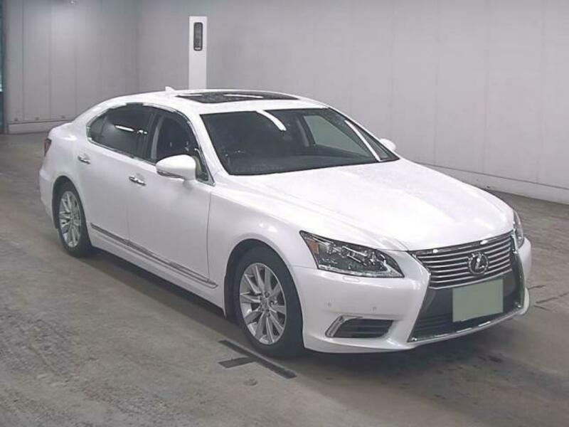 LEXUS　LS