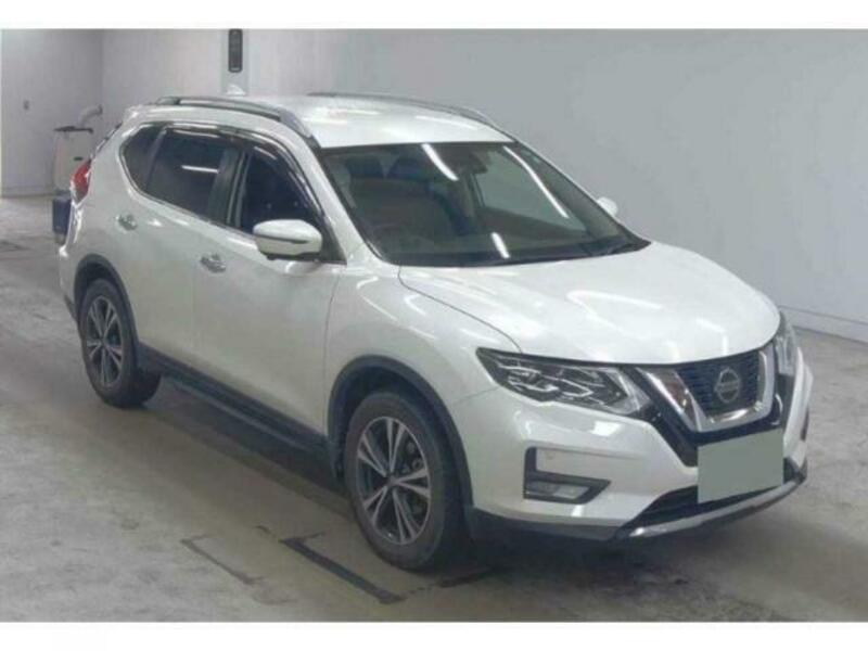 NISSAN　X-TRAIL