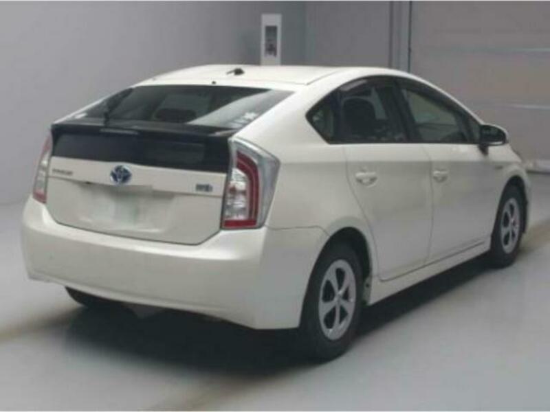 PRIUS-4