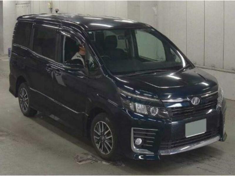 TOYOTA　VOXY