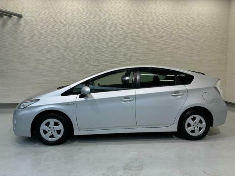 PRIUS-7