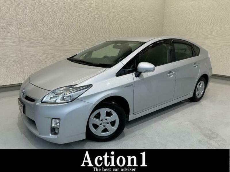 TOYOTA　PRIUS