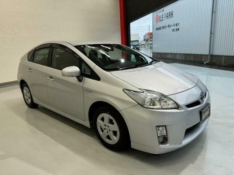 PRIUS-1