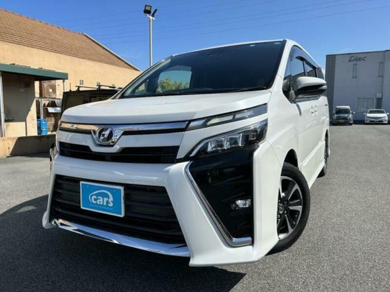 TOYOTA　VOXY