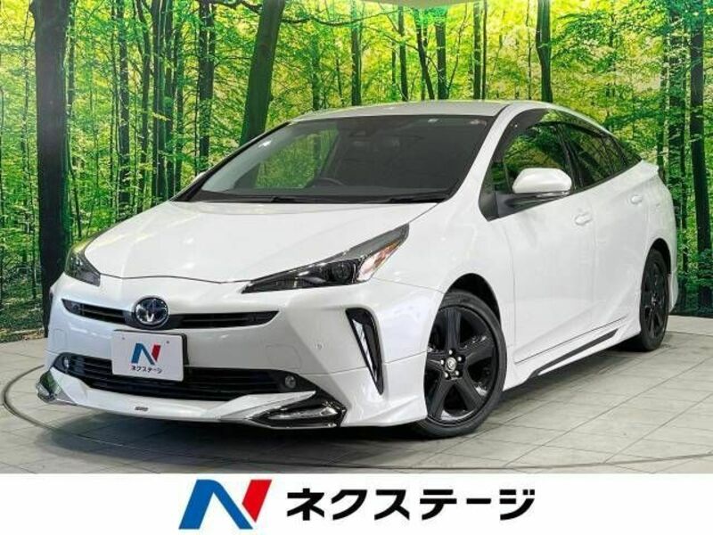 TOYOTA　PRIUS