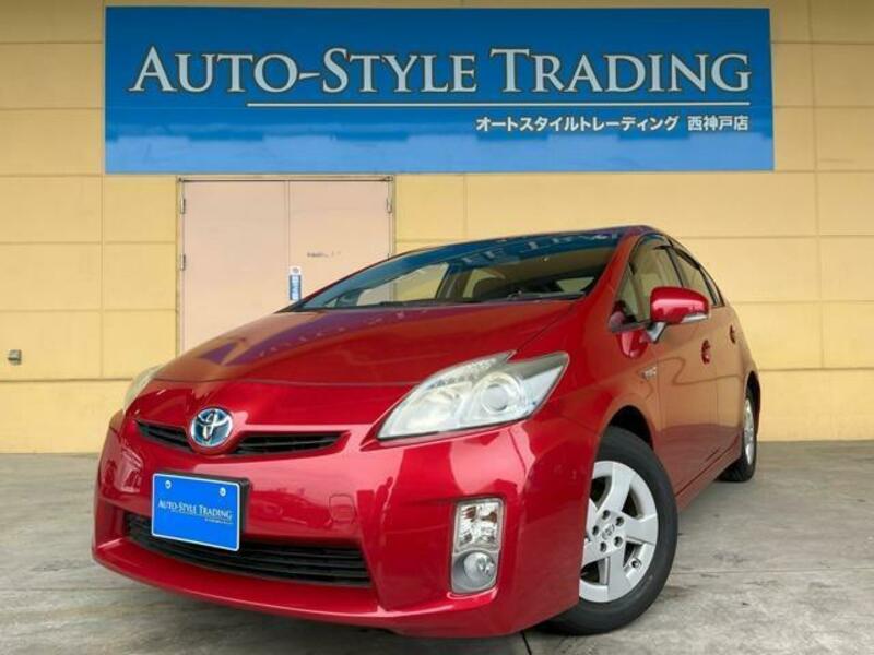 TOYOTA　PRIUS