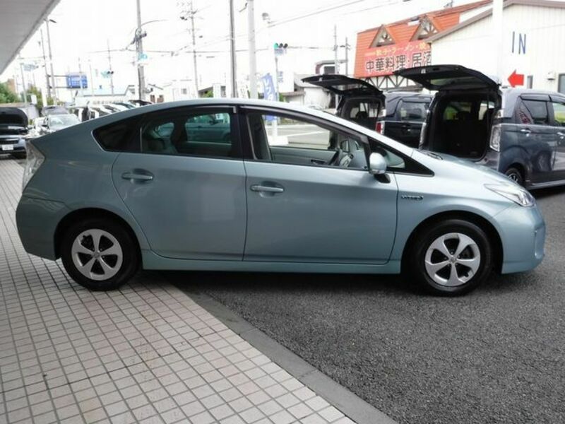 PRIUS-3