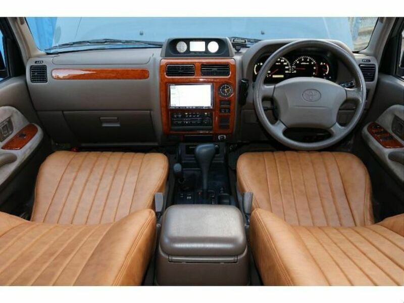 LAND CRUISER PRADO-1