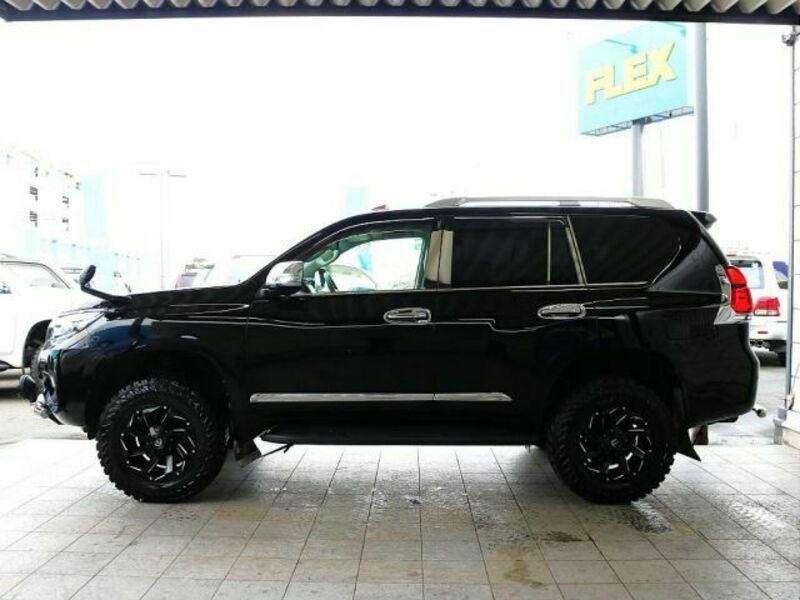 LAND CRUISER PRADO-5