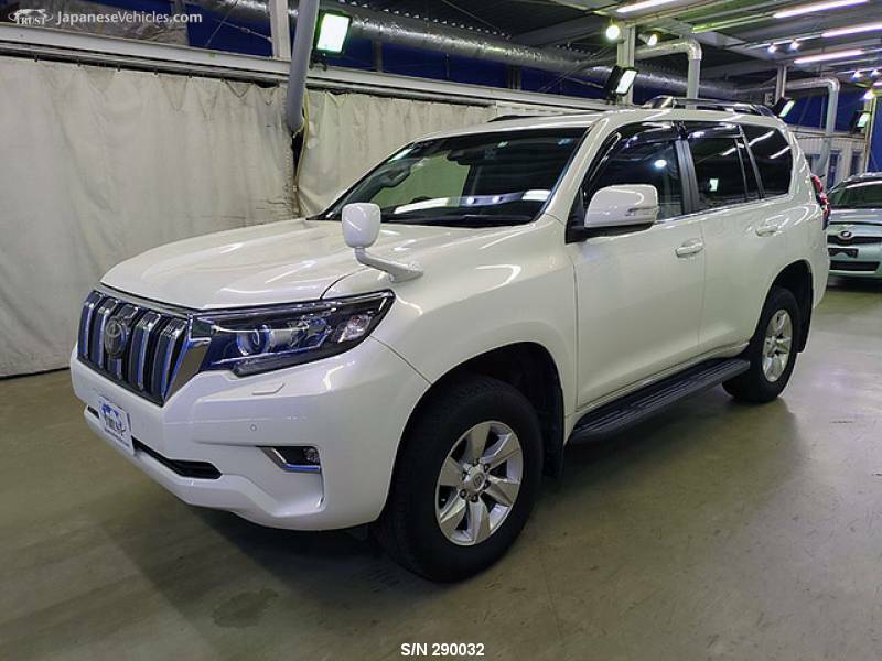 TOYOTA　LAND CRUISER PRADO