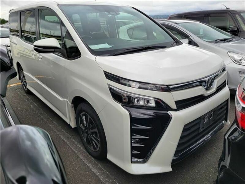 TOYOTA　VOXY