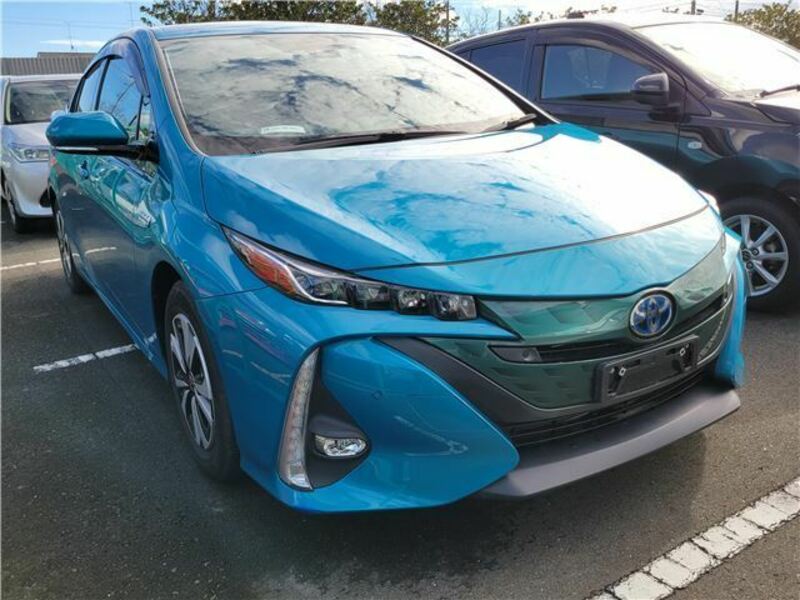 TOYOTA　PRIUS PHV