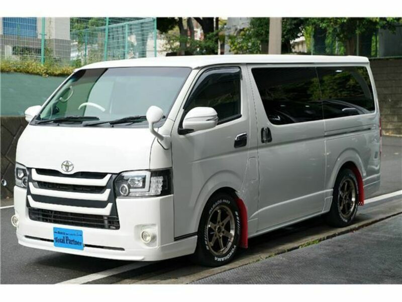 HIACE VAN-11