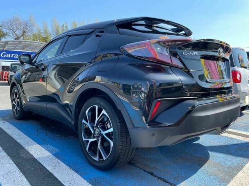 C-HR-11