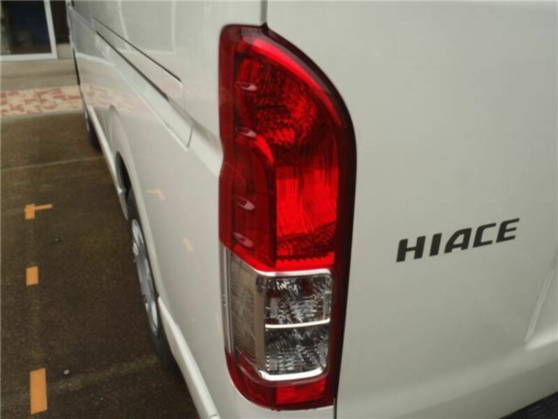 HIACE VAN-22