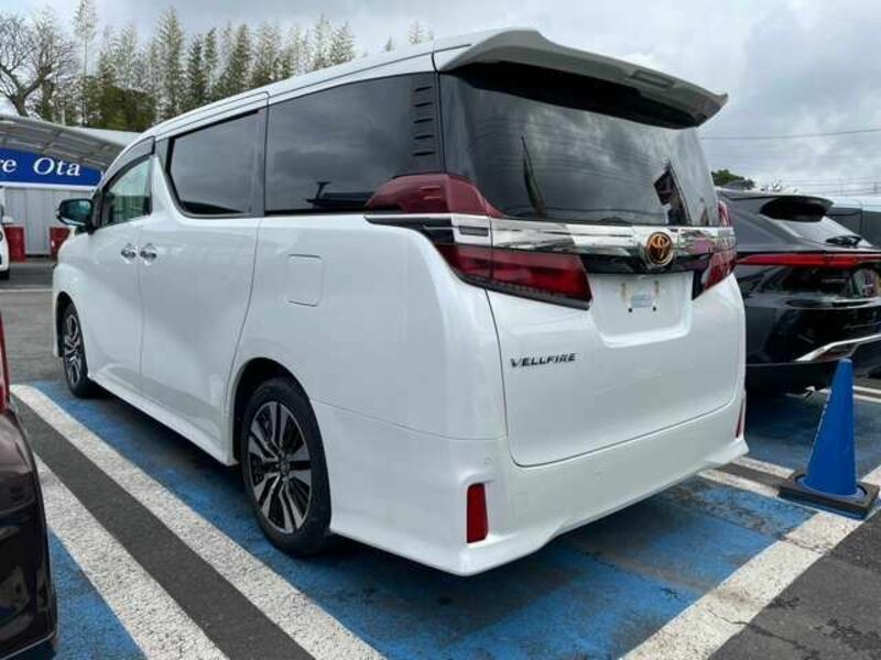 VELLFIRE-11