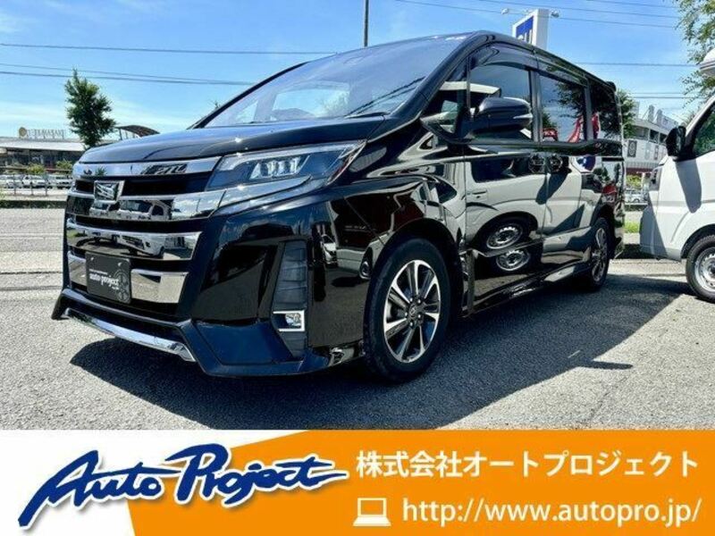 TOYOTA　NOAH