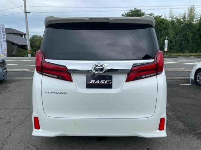 ALPHARD-8