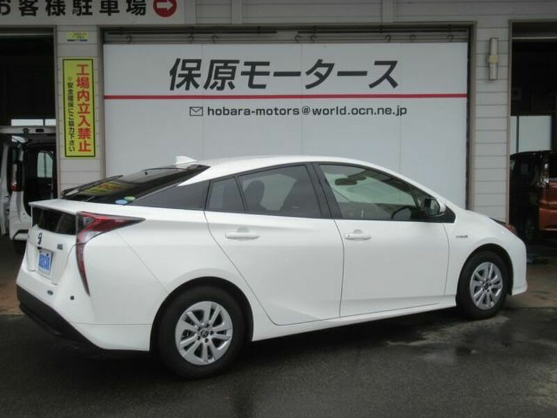 PRIUS-16