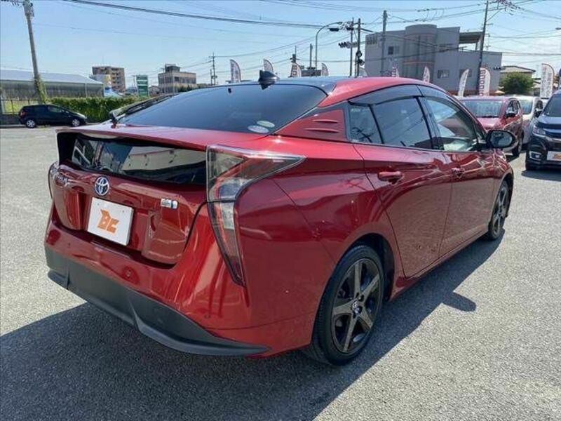 PRIUS-11