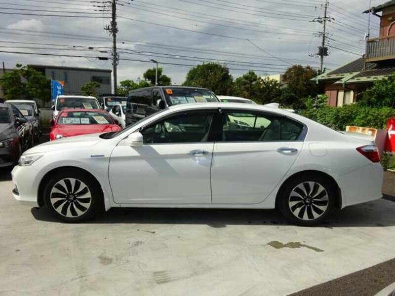 ACCORD HYBRID-8