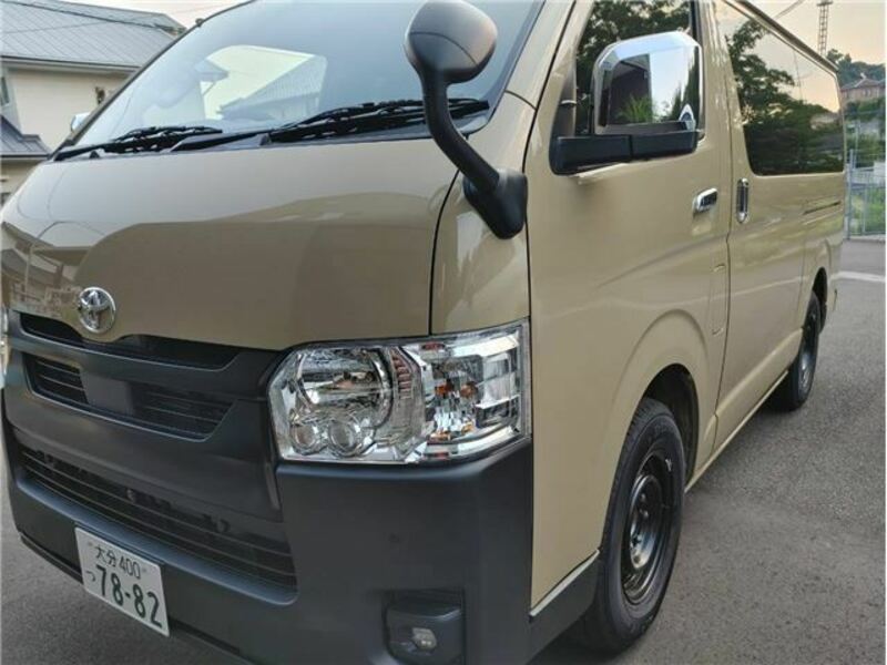 HIACE VAN-1