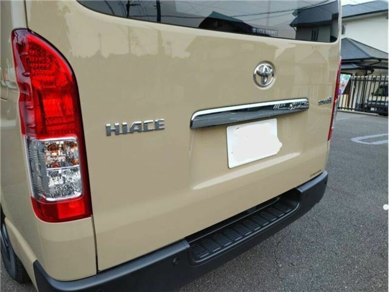 HIACE VAN-11